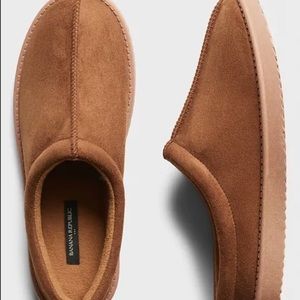 Banana Republic Cabin Brown Slippers